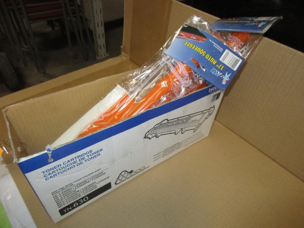 (4) New 17 Auto Squeegee  (CW)