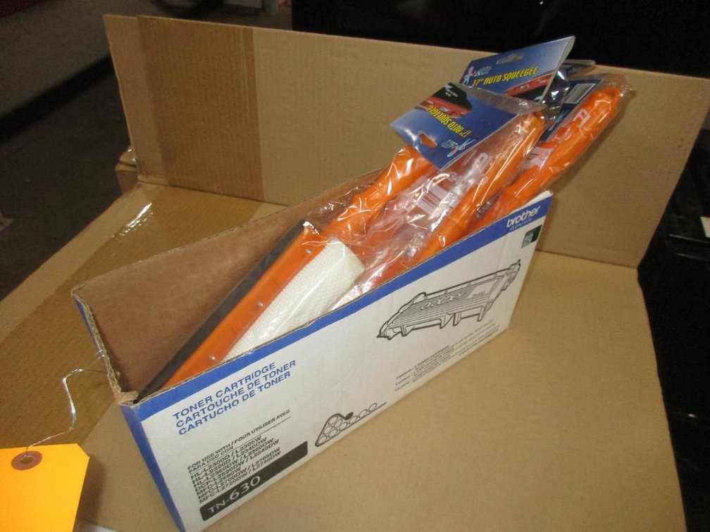 (4) New 17 Auto Squeegee  (CW)