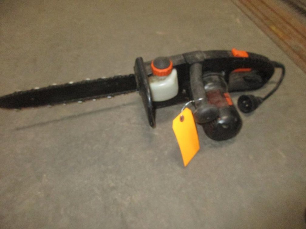 Remington Electric Chain Saw  (CW)