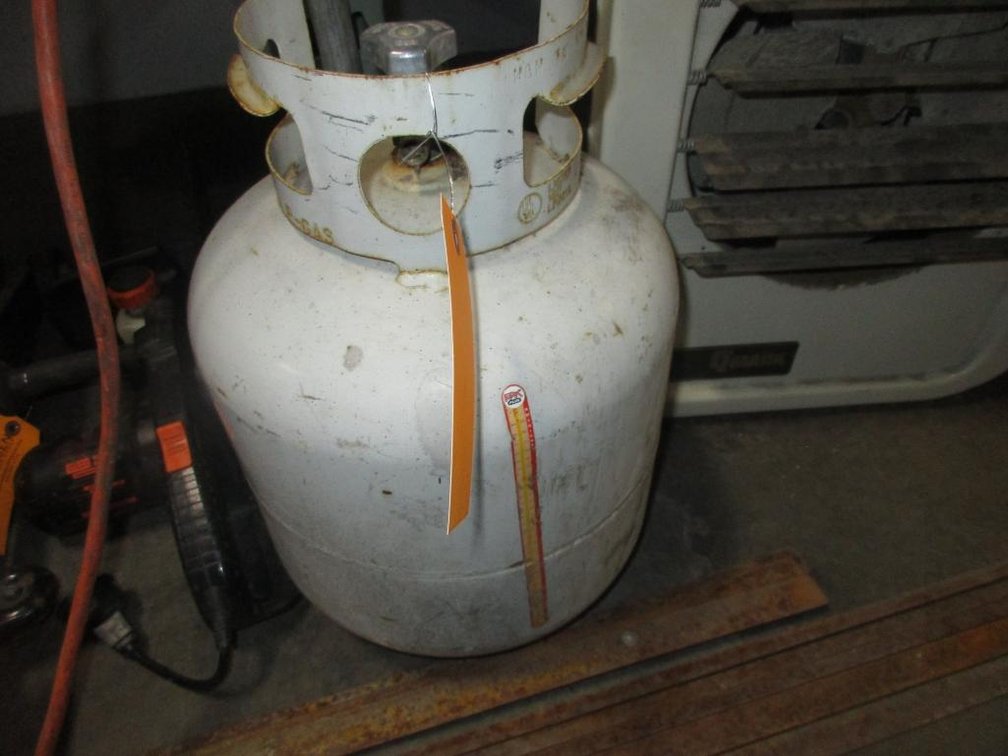 Grill Propane Tank (CW)