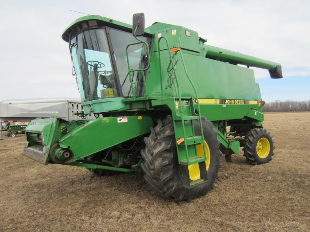 John Deere 9500 Combine - PIN H09500X641703