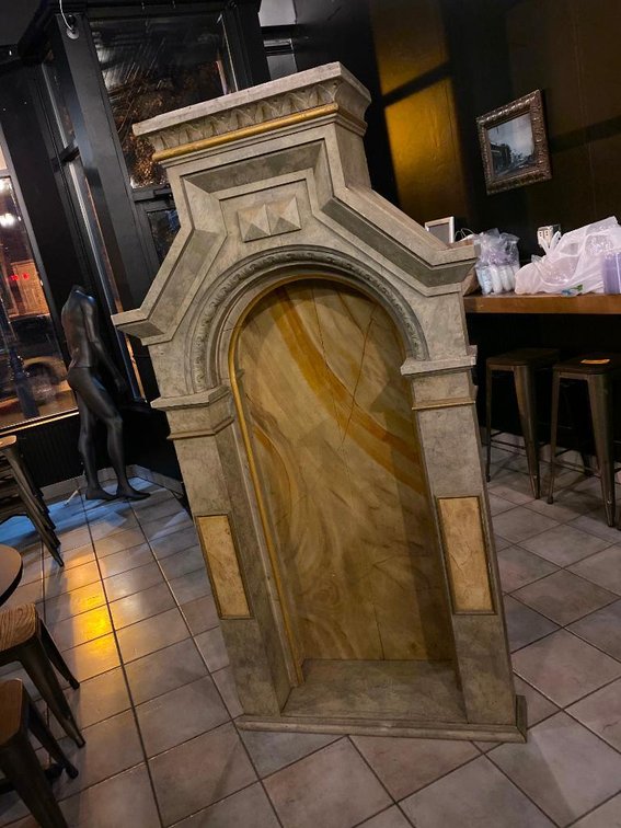 Vintage 'Alter' Decor Upcycled From Church