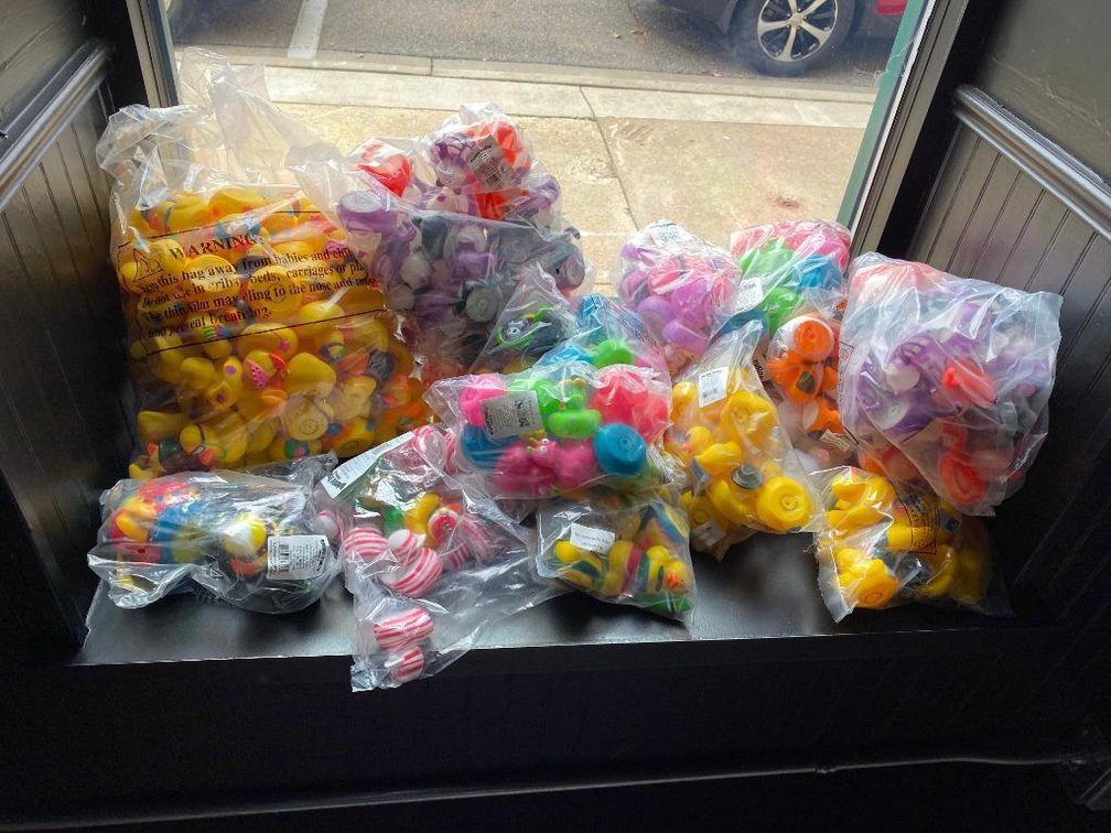 Giant Mixed Lot Of Collectible Rubber Duckies All Designs Styles