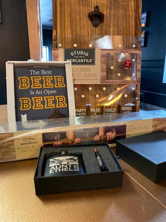 Beer And Booze Lovers Holiday Gift Set Mixed Lot New In Packaging 2