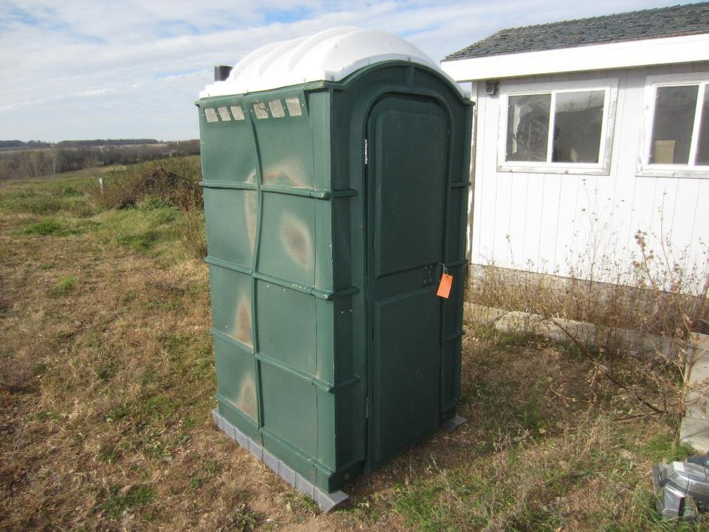 Port-a-Potty with Urinal Tank on Side (OB)
