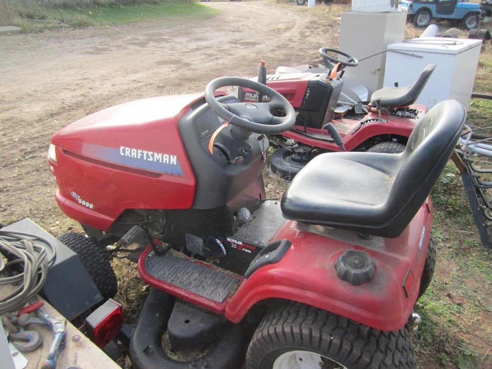 Craftsman Riding Lawn Mower (OF)