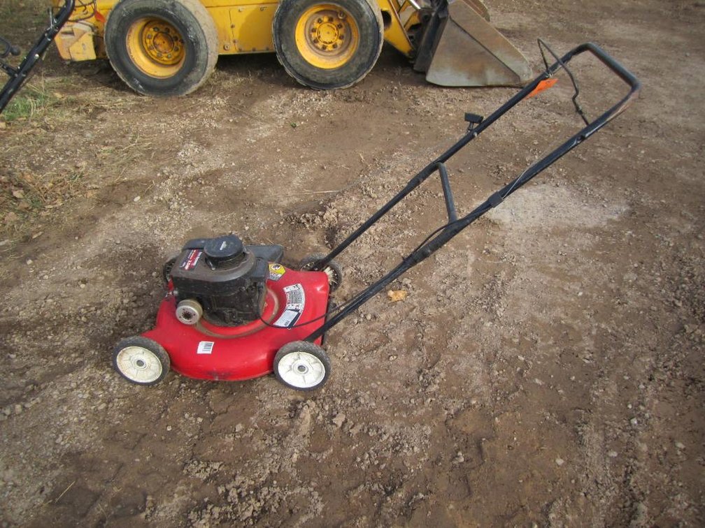 Yard Machine Manual Push Mower (OF)