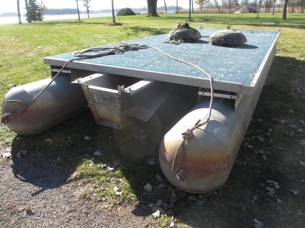 Pontoon Boat Without Trailer