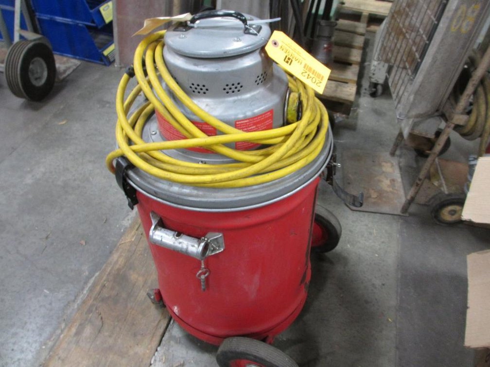 Milwaukee Heavy Duty Vacuum (H)