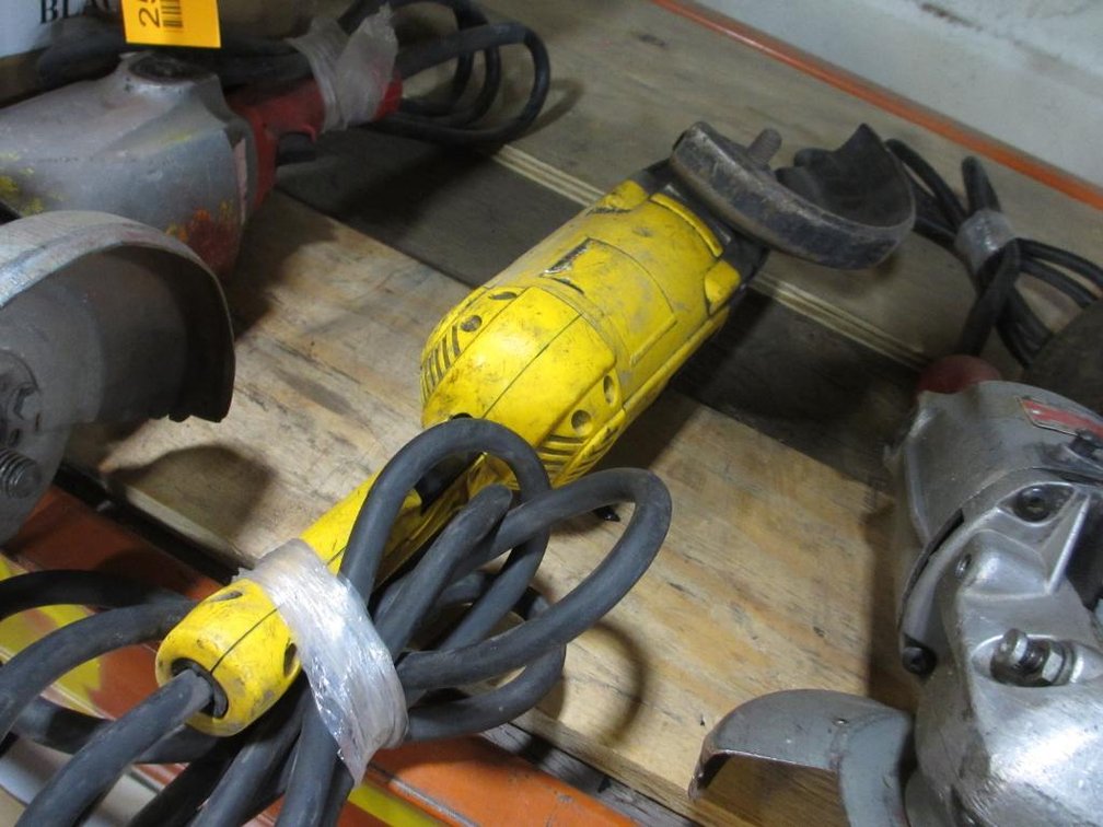 DeWalt 7" Right Angle Grinder (PR7)