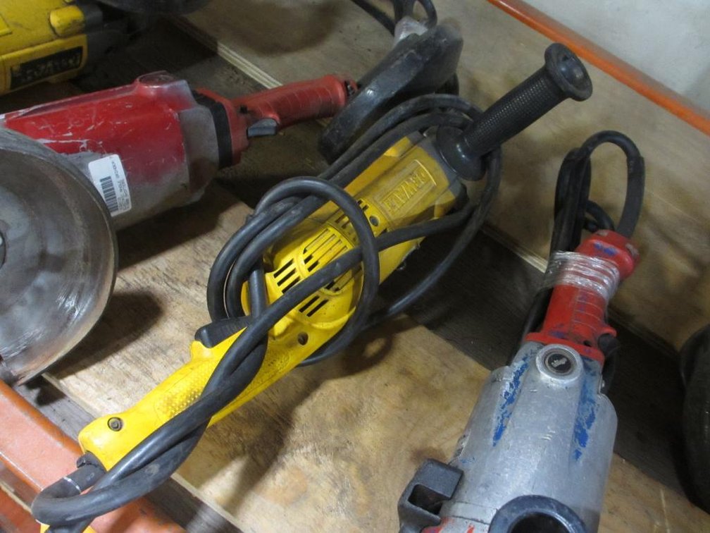 DeWalt 7" Right Angle Grinder (PR7)