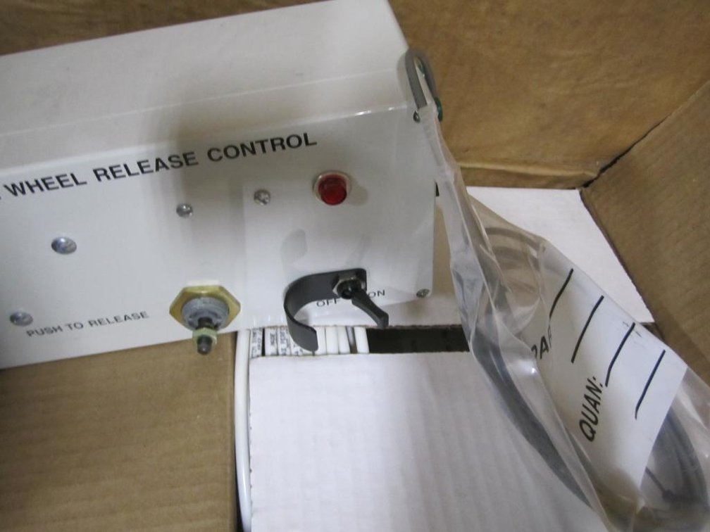 Holland SAE 5th Wheel Release Control (PR11)