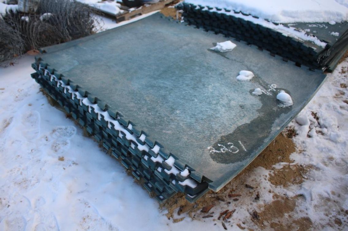 (10) INTERLOCKING 1" THICK AIR BED MATTS