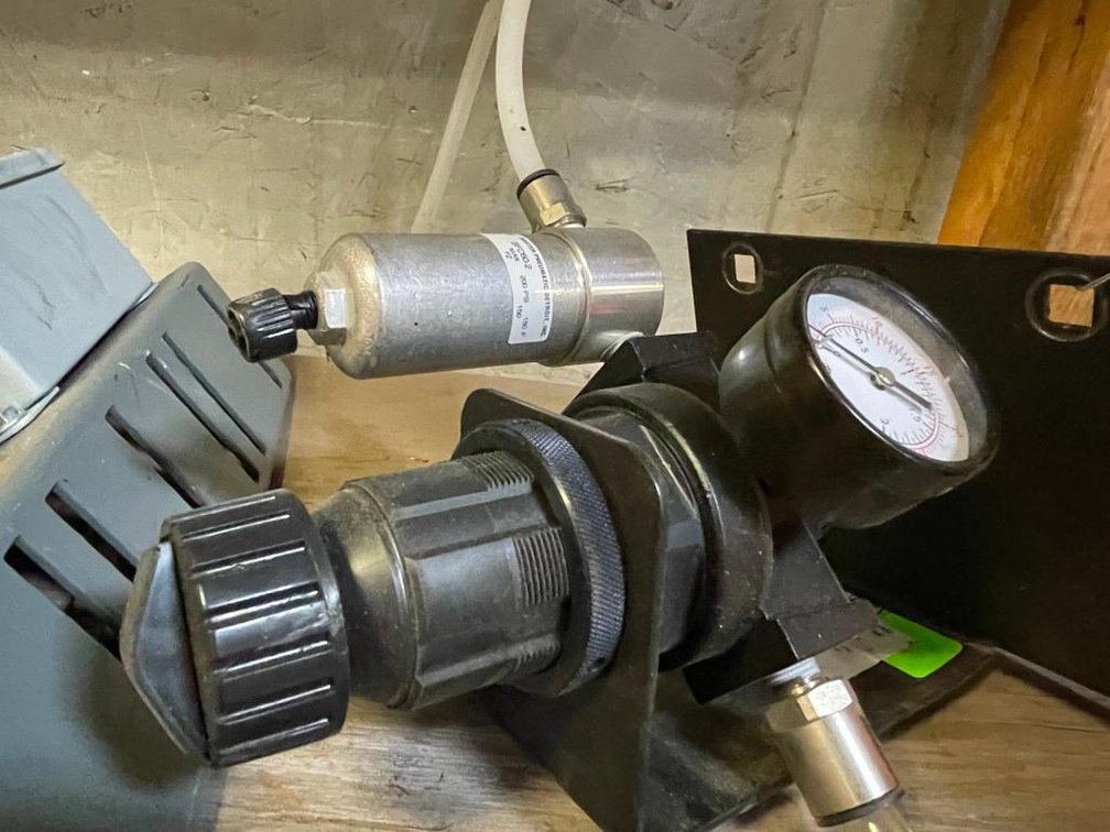 Air Regulator With Bracket, Filter and Pressure Gauge (PRLD)