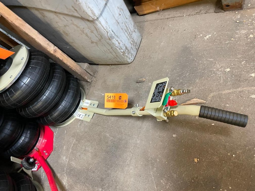 Pneumatic 11,000LB.  Air Jack (PRLD)