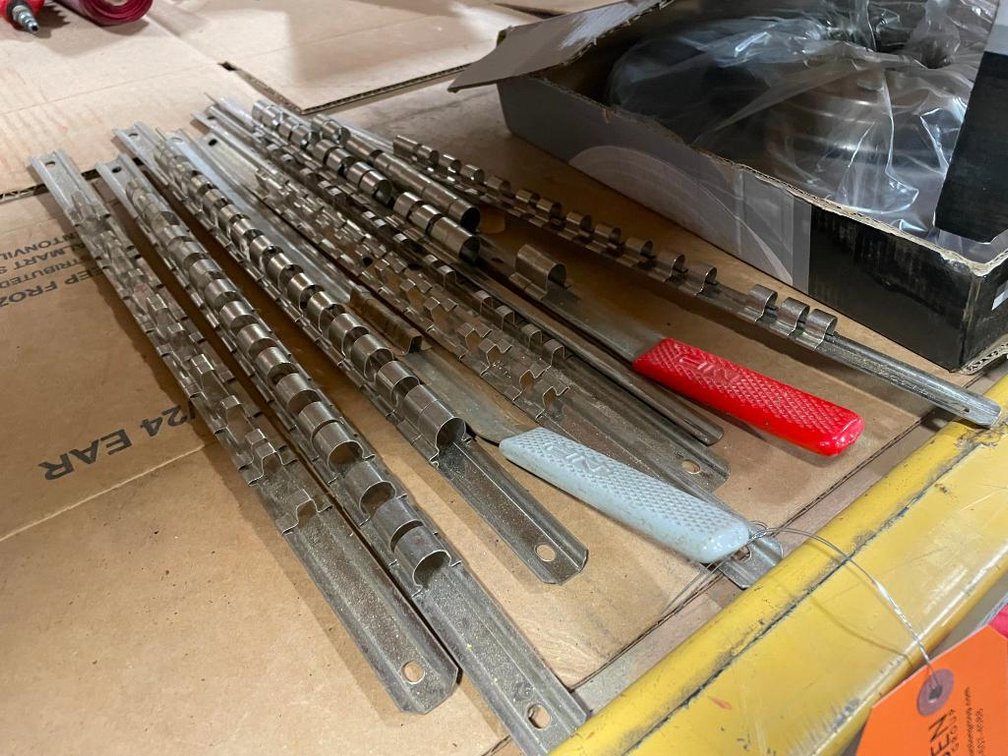 (9) Socket Holders (PR10)