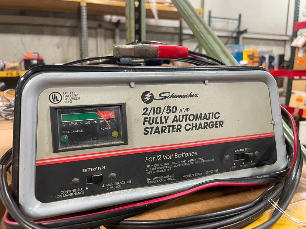 Schumacher Full Automatic Battery Charger (PR10)