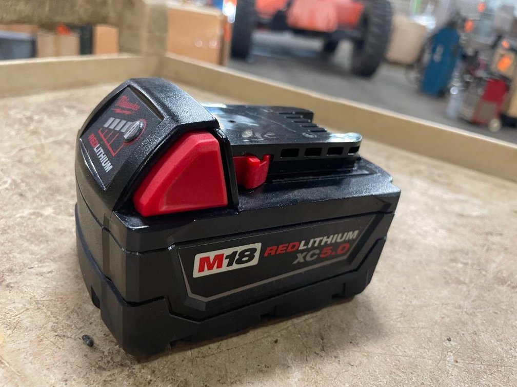Milwaukee M18 Red Lithium Cordless Battery (PR10)