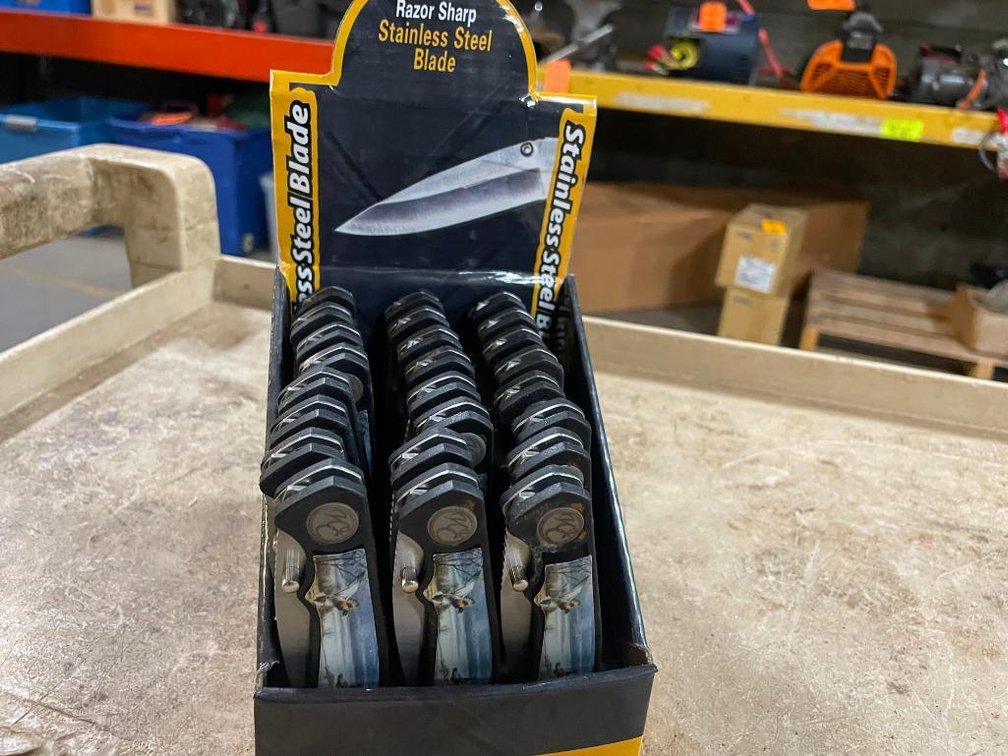 (24) Razor Sharp Folding Lock Back Knives (PR10)