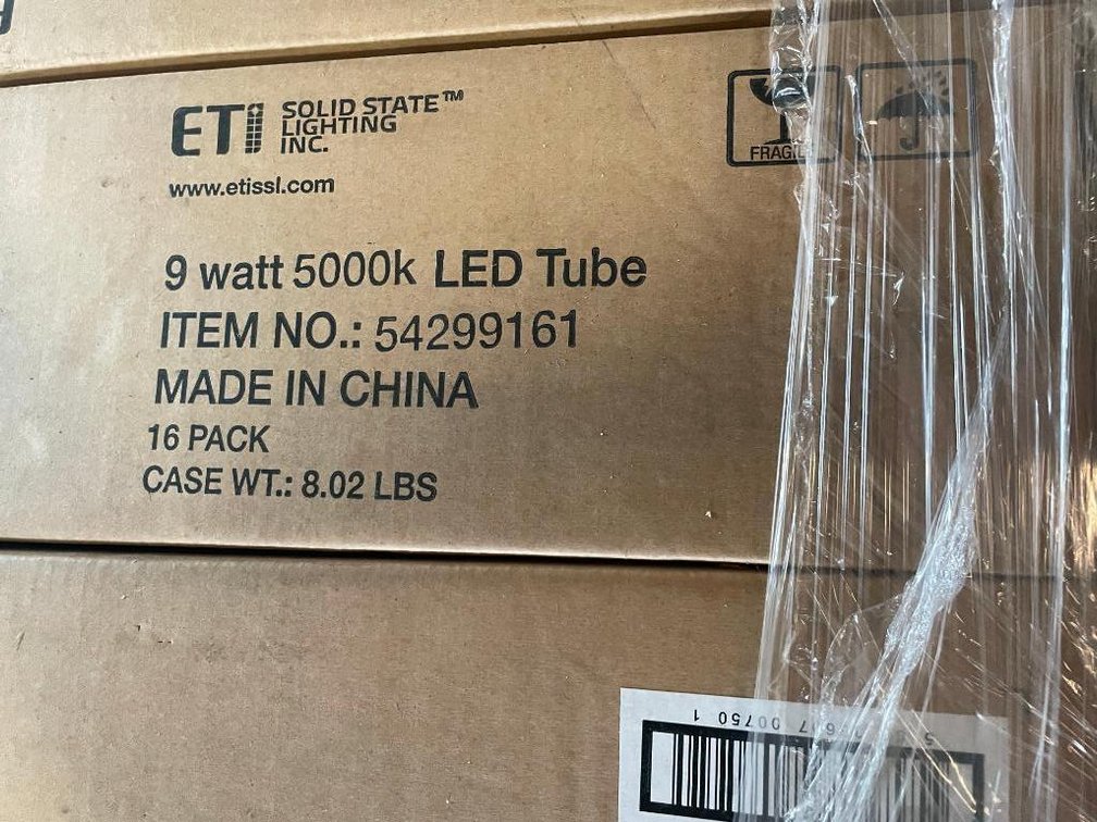 8 Watt 5000K, LED Light Tube (E)