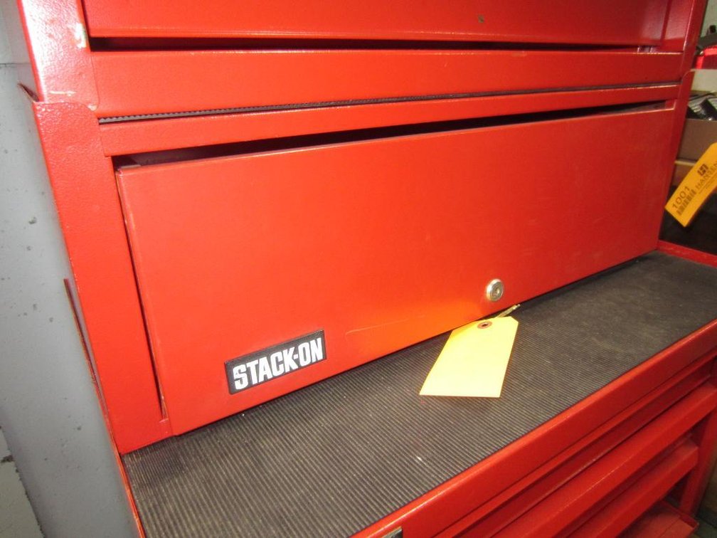 Stack On Middle Toolbox (CW)
