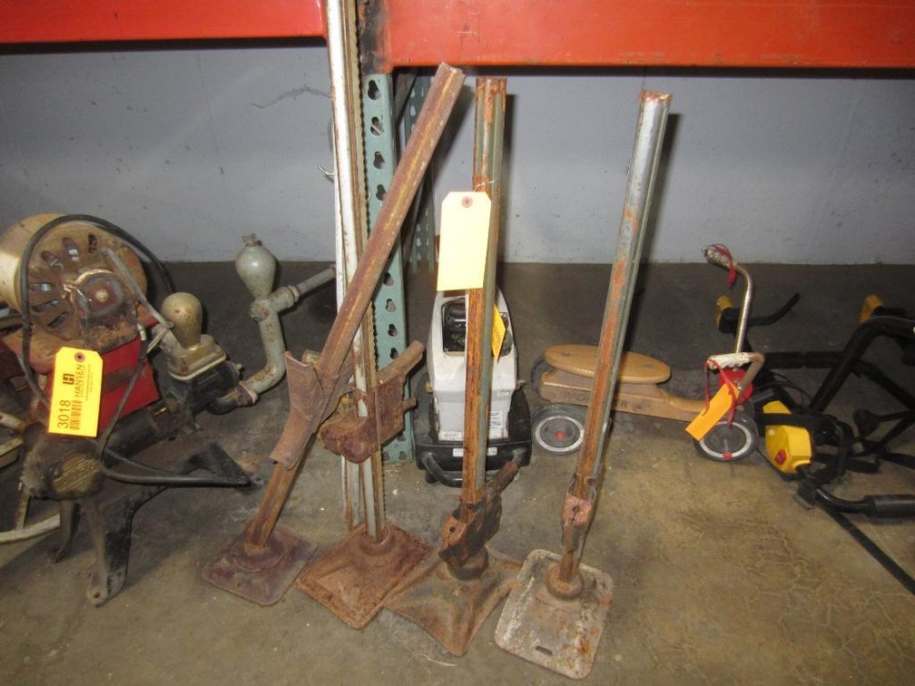 (5) Vintage Bumper Jacks (CW)