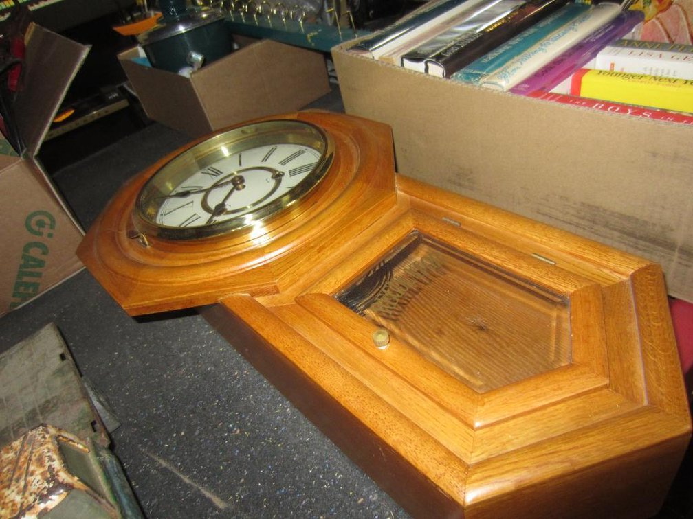Regulator Clock (T16)