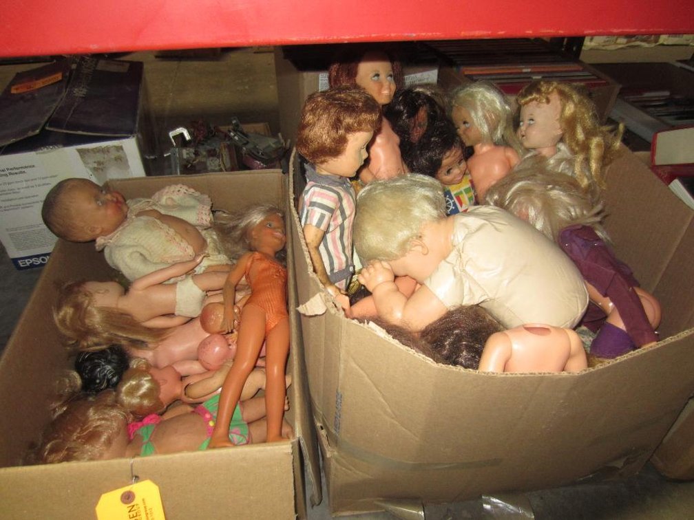 Vintage Dolls (T16)