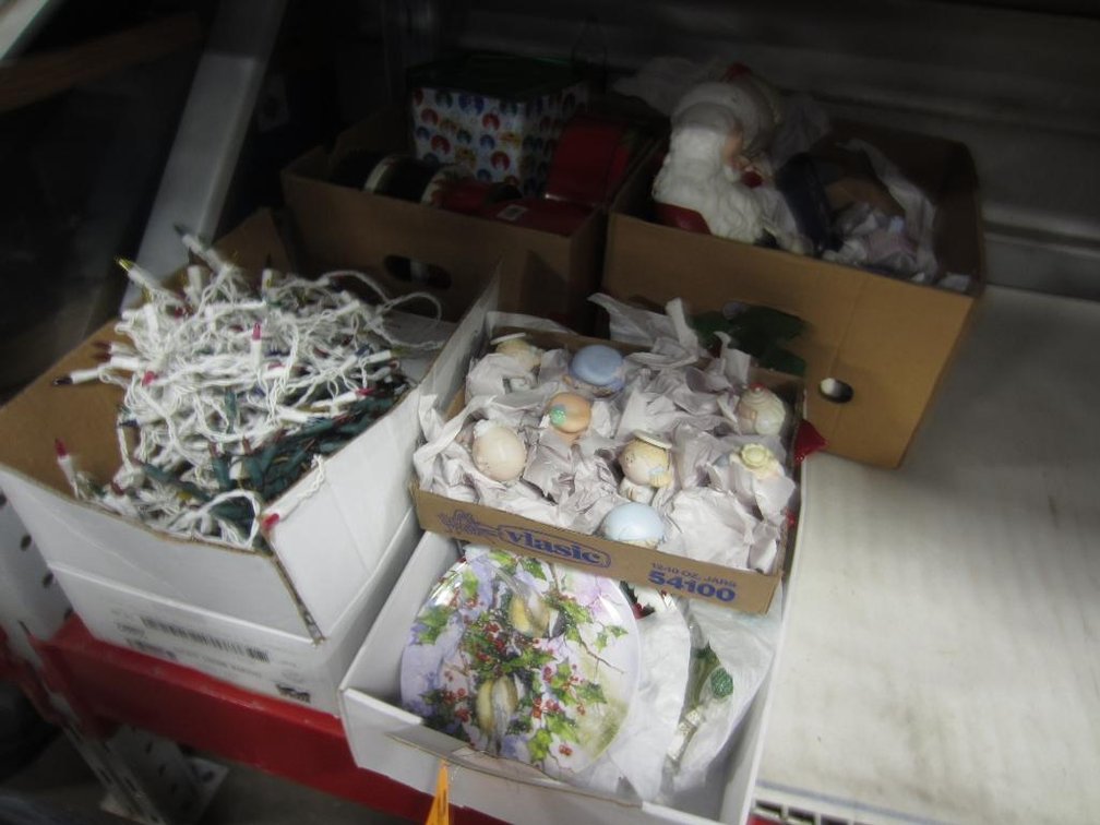 Christmas Decorations (D)