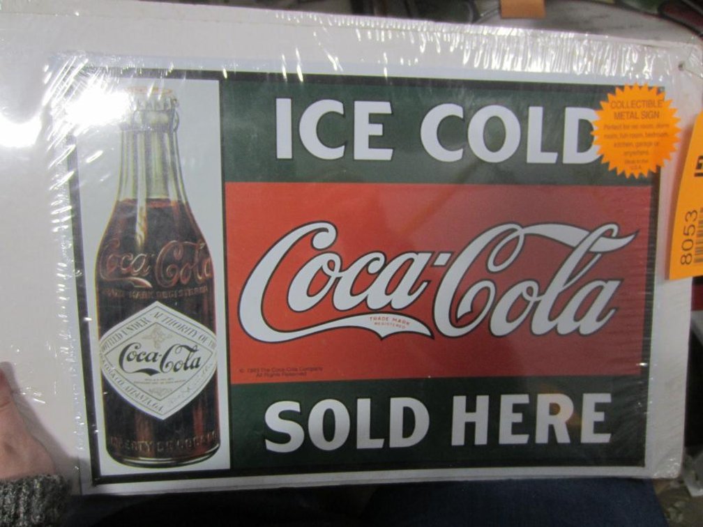 (2)Coke Signs (F4)
