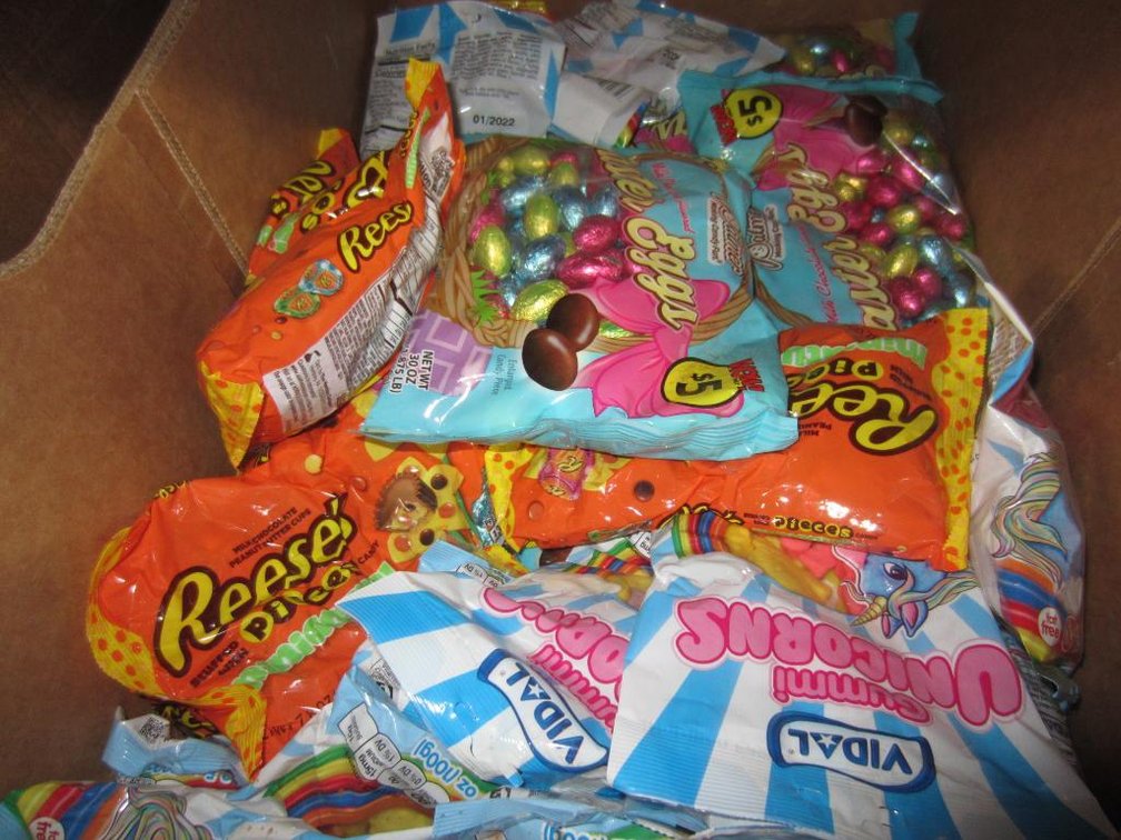 Assorted Bags of Easter Candy (T15)