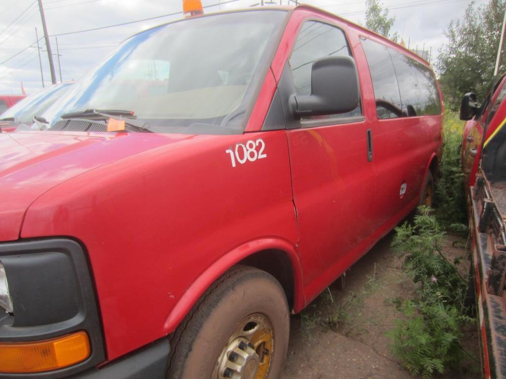 2011 GM 12 Passenger Van, Gas, VIN 1GAZGXFG3B1157298-Does Not Run