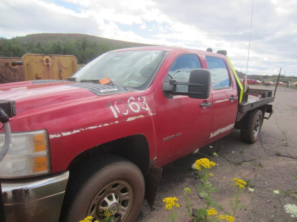 2011 GM 3500HD Crew Cab, 2x4 Truck, VIN 1GB4CZCGXBF227626- Does Not Run