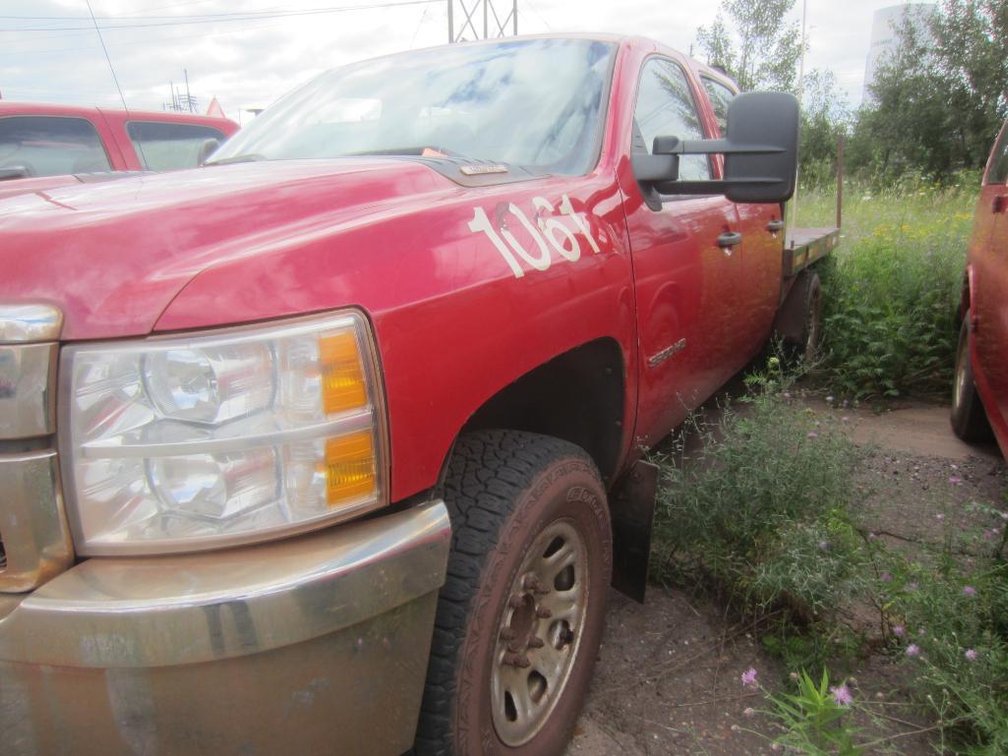 GM 3500HD 2x4, Crew Cab, Gas, VIN 1GB4CZCG2BF235302- Runs, Drives
