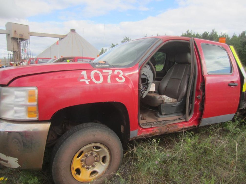 2007 CHEV 2500 4WD CREWCAB 4x4, Crew Cab, Gas, VIN1GBHK23K27F522730  Runs and Drives- Transfer Case Bad