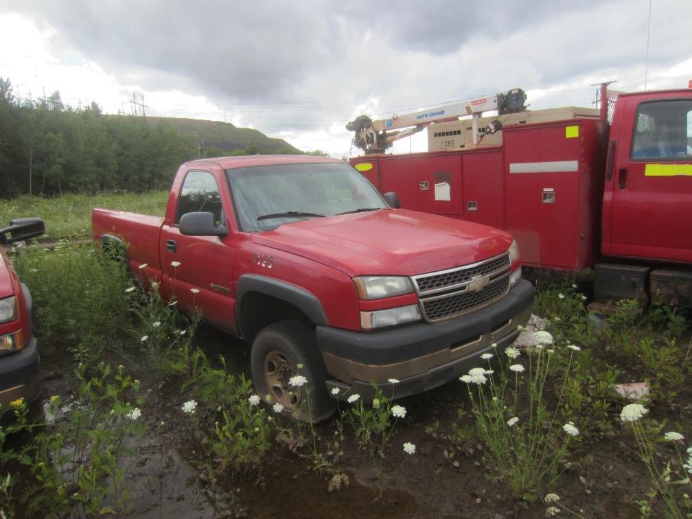 GM 2500HD, 2x4, Reg Cab, Gas, VIN 1GCHC24U75E293280-Not running