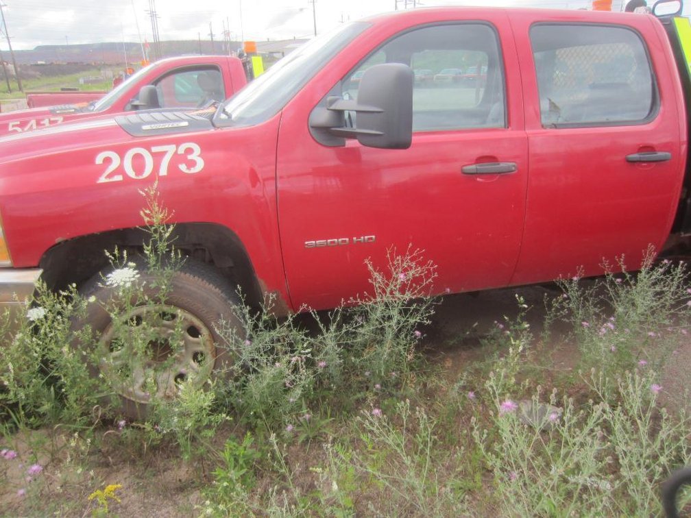 2012  GM 3500HD, 2x4, Crew Cab, Gas, VIN 1GB4CZCG0CF228088-Runs, no drive shaft