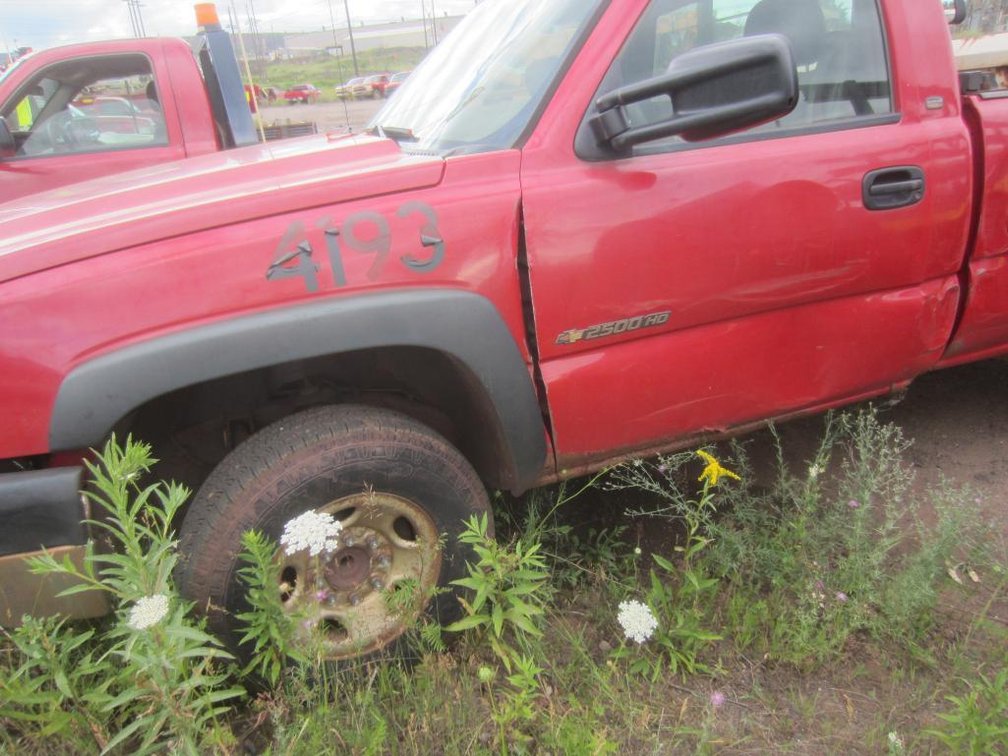 2005 GM 2500HD, 2x4 Reg Cab, Gas, VIN 1GCHC24U85E294020-Runs, Needs Work