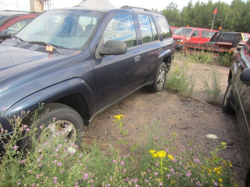 2007 Chevy Trail Blazer LS, 4x4, VIN 1GNDT13S672256872- Runs