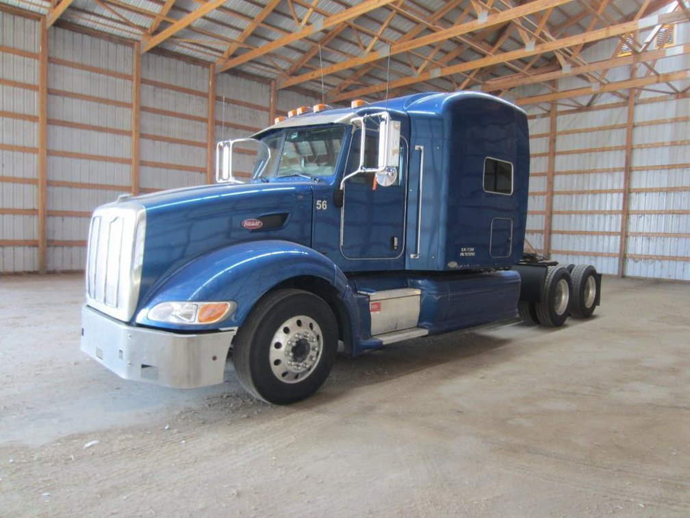 2007 Peterbilt 386 - VIN 1XPHD49X97N739362 (Freedom, WI)