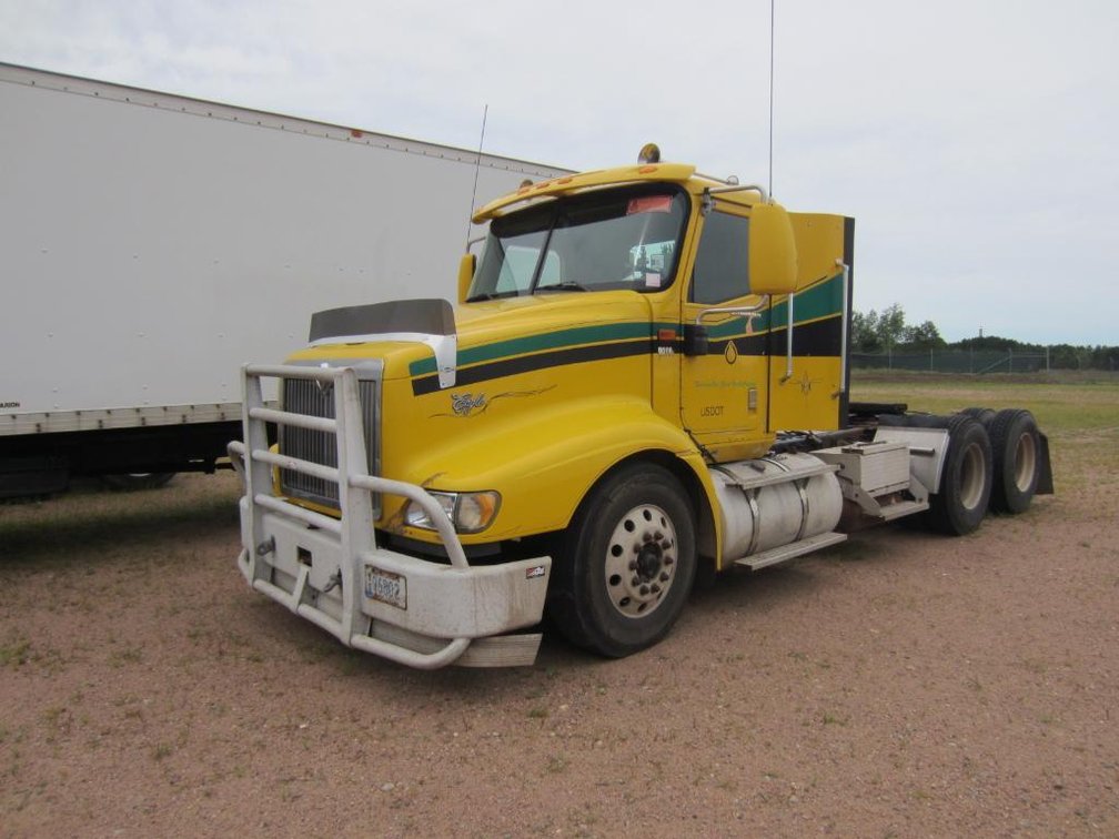 2009 International 9200i Eagle Tandem Axle Semi Tractor, VIN: 2HSCEAHR69C052771