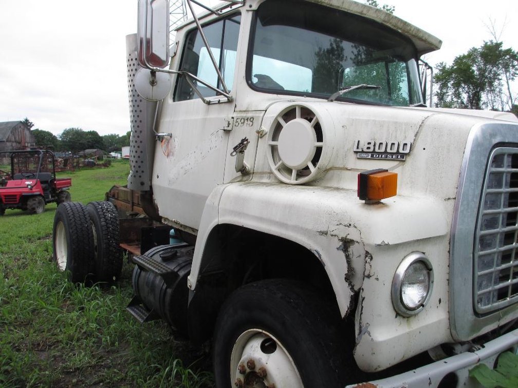 Ford L8000 (Oak Creek, WI)
