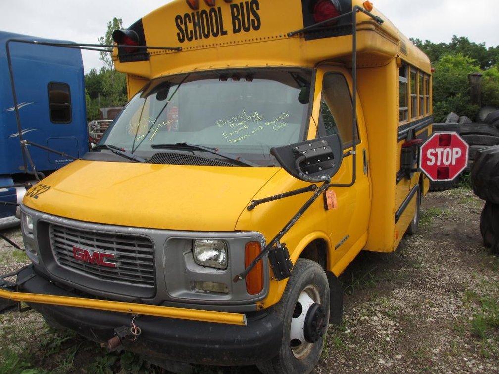 GMC 3500 School Bus - NO TITLE (Oak Creek, WI)