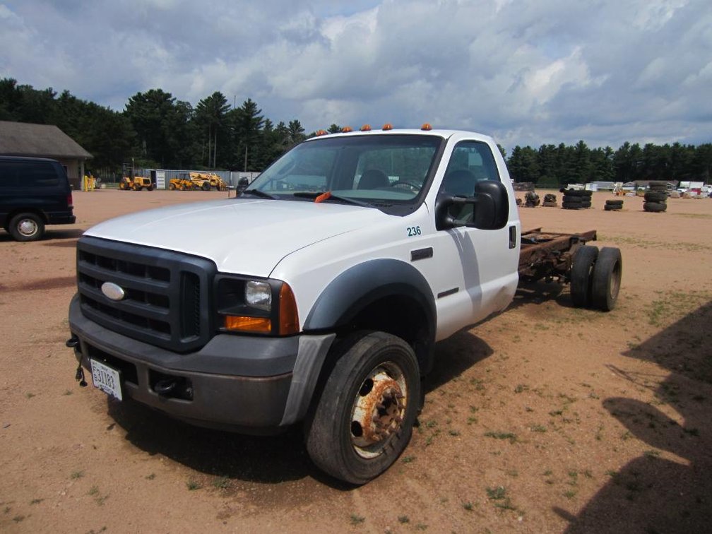 2006 Ford F-450 Diesel Truck with 16' Frame, VIN: 1FDXF46P26ED72780, Non-Runner, (Mosinee, WI)
