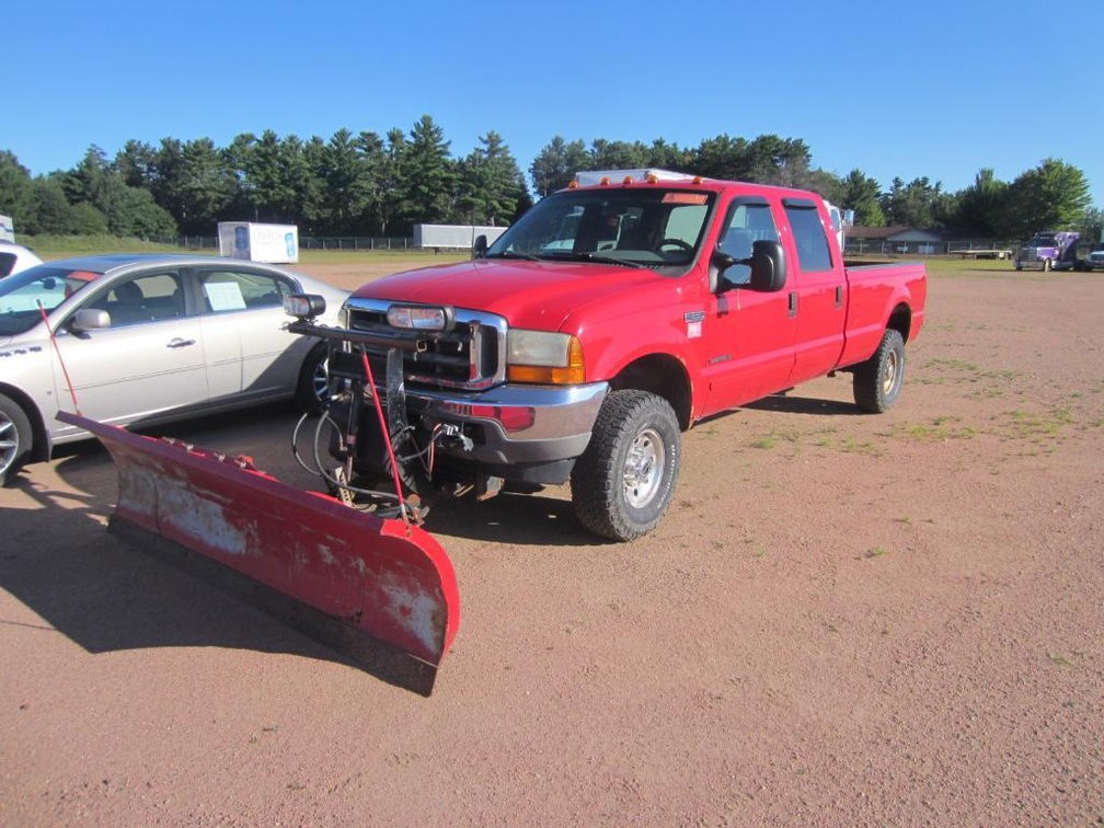 2002 Ford F350 Super Duty Lariat Crew Cab 4x4 Pickup Truck with 102" Boss Plow, VIN: 1FTSW31492EA63079, (Mosinee, Wi)