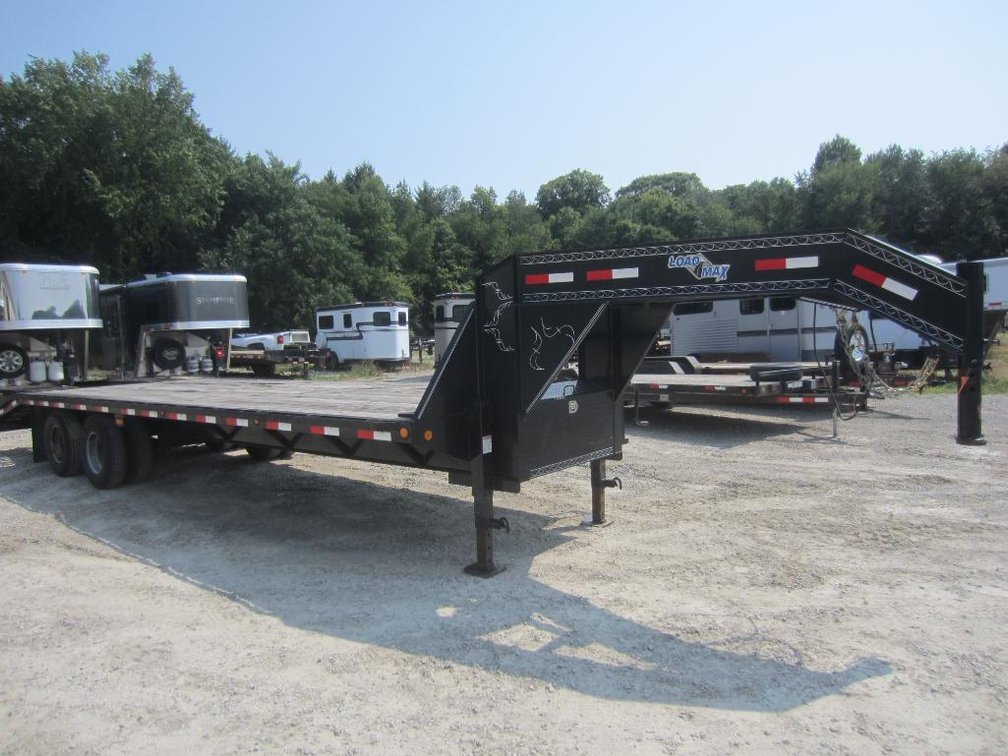 2008 Load Max Gooseneck Tandem Axle Dually Trailer, VIN: 5L8GH282281014472 (Helenville, WI)