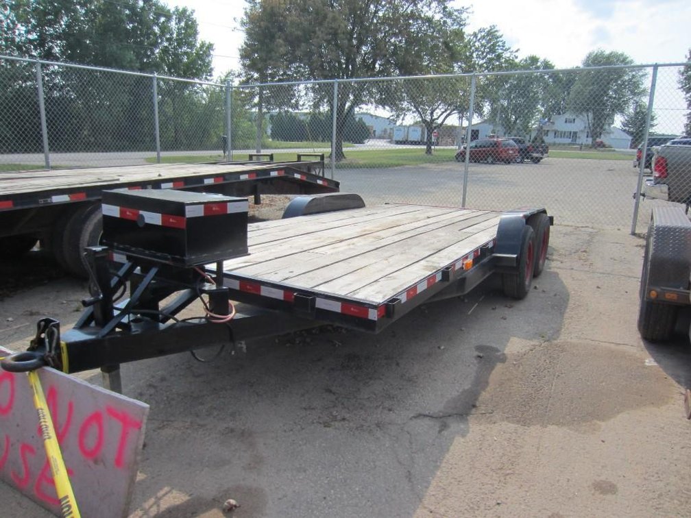 16ft  x 6ft x 10" Flat Bed Trailer - NO TITLE (Kaukauna, WI)