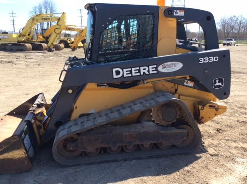 2012 John Deere 333D CTL Tracked Skidsteer Loader with 83" GP Bucket, Hours show: 1,269 (Sussex, WI)