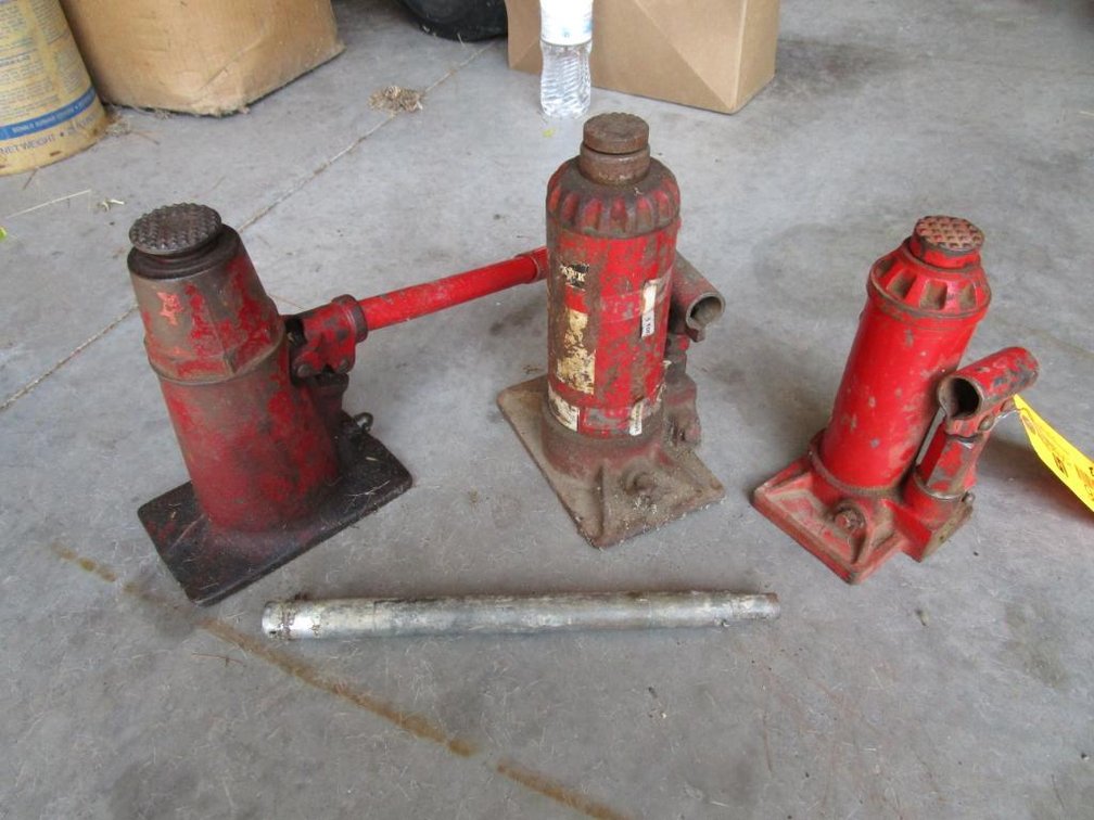 (3) Hydraulic Floor Jacks