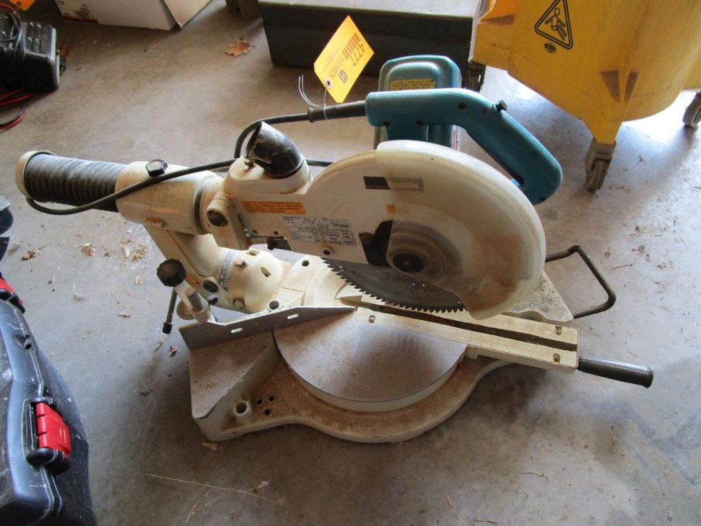 Makita Radial Arm Saw